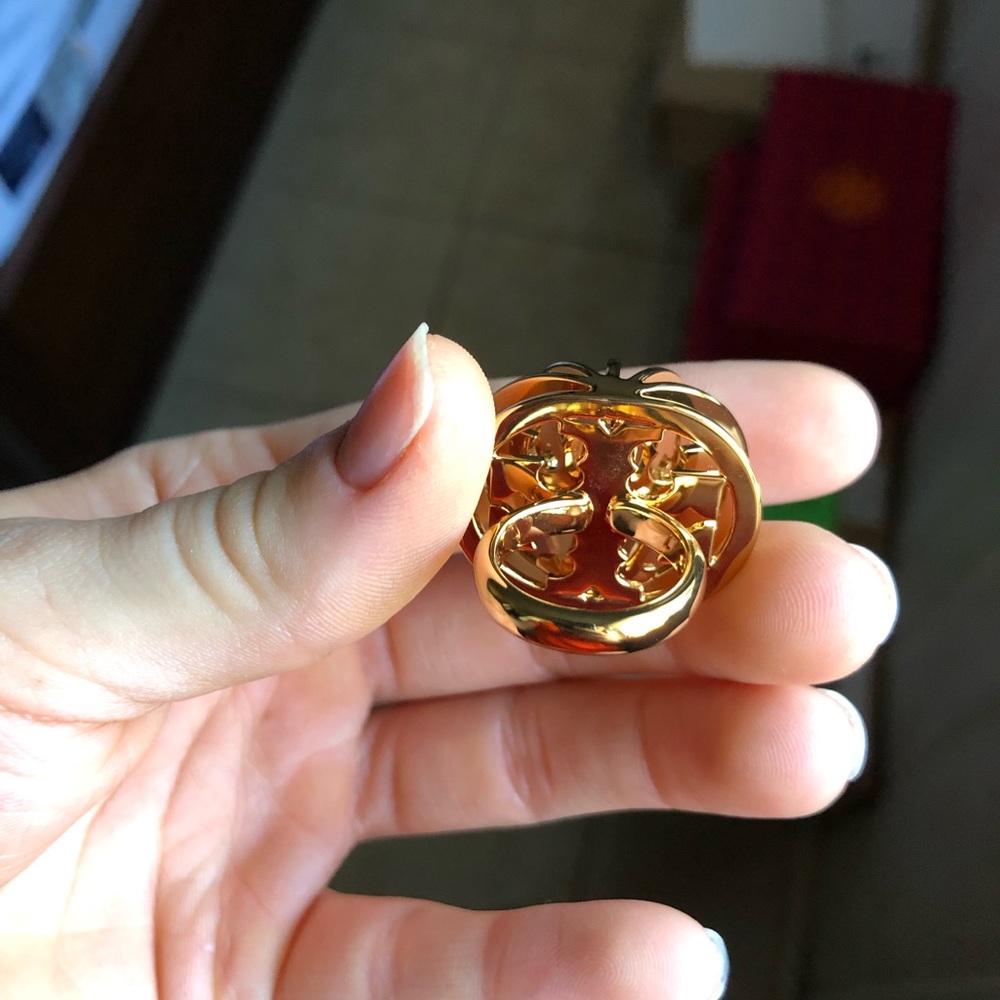 Ring - Picture 4 of 5